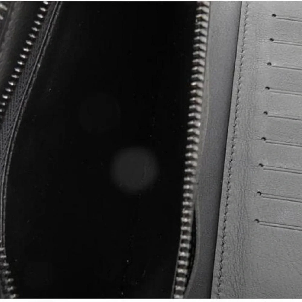 Louis Vuitton Black Wallet - Picture 6 of 6